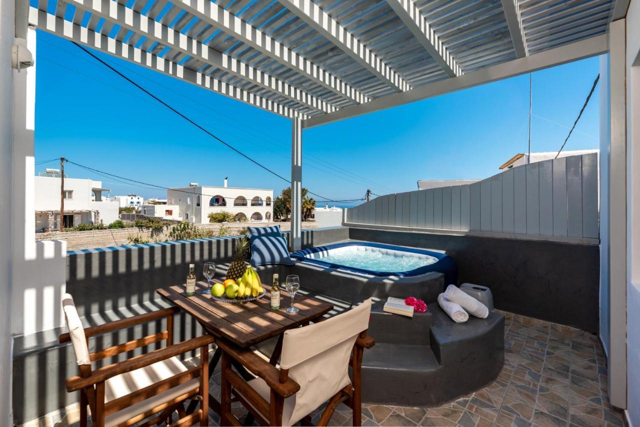 Aerenia Luxury Suites Karterados  Esterno foto