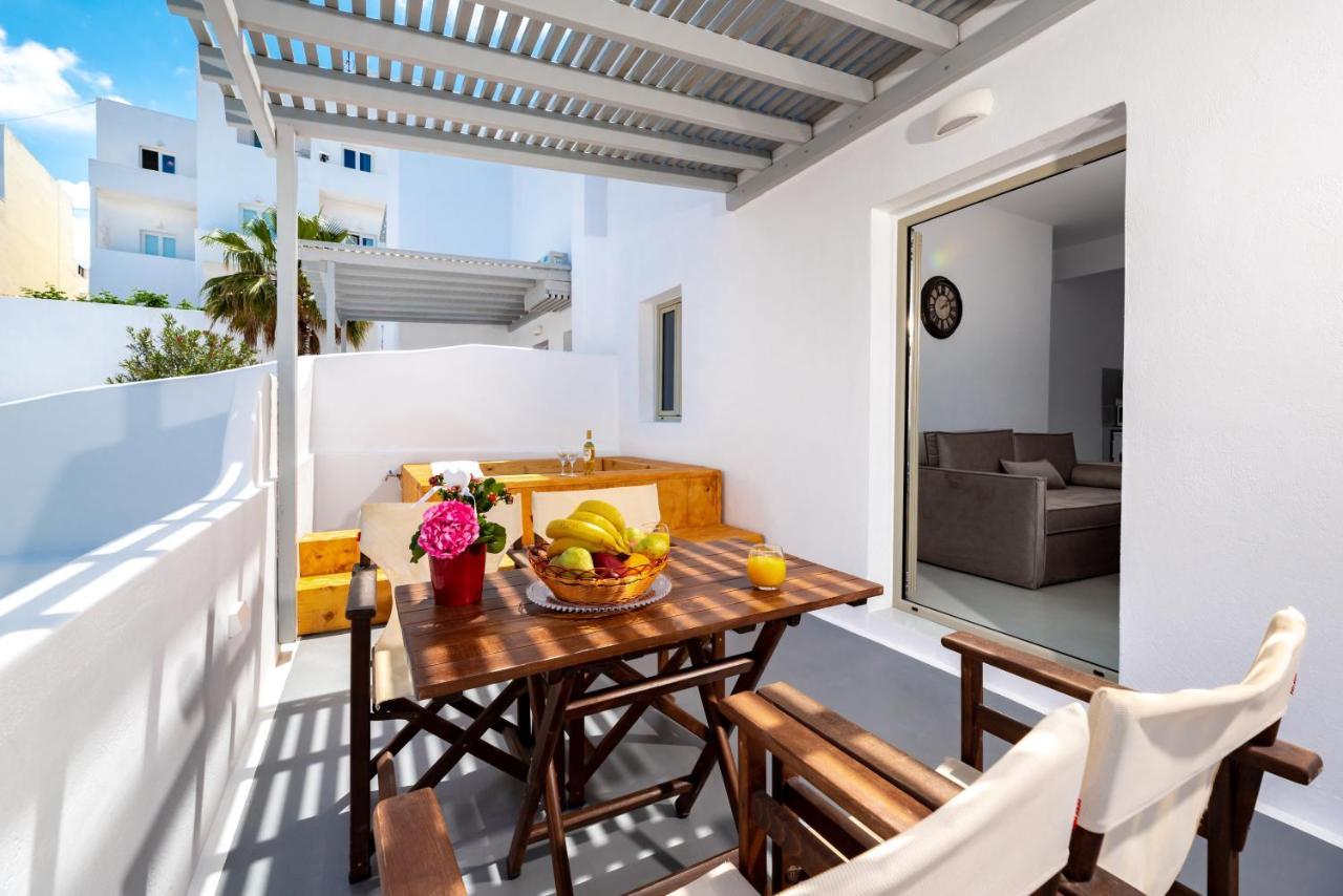 Aerenia Luxury Suites Karterados  Esterno foto