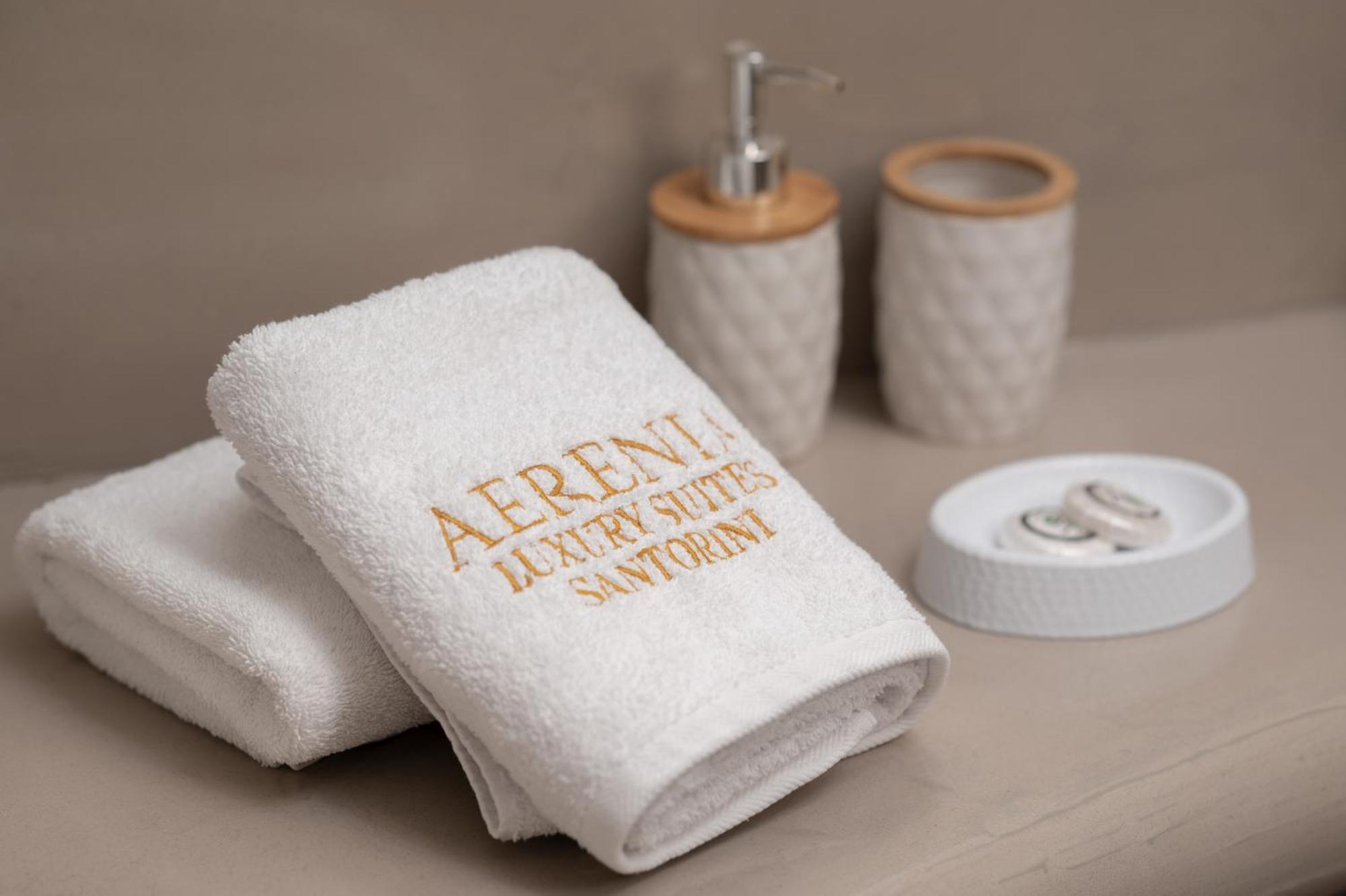 Aerenia Luxury Suites Karterados  Esterno foto